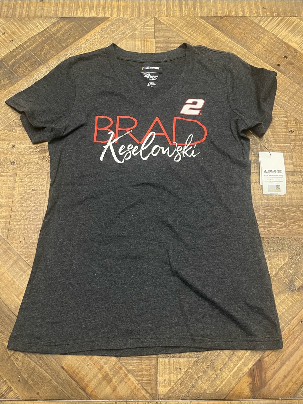 NWT G-III 4Her NASCAR Brad Keselowski #2 Women's V-Neck T-Shirt